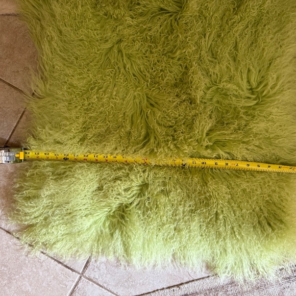 Mongolian Fur Rug - Picture 1 of 9